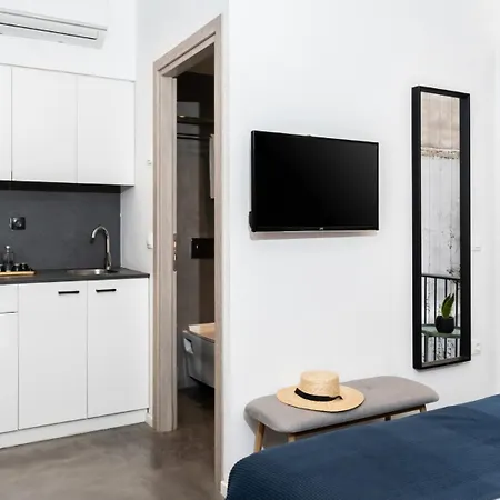 מלון Pame House 4*